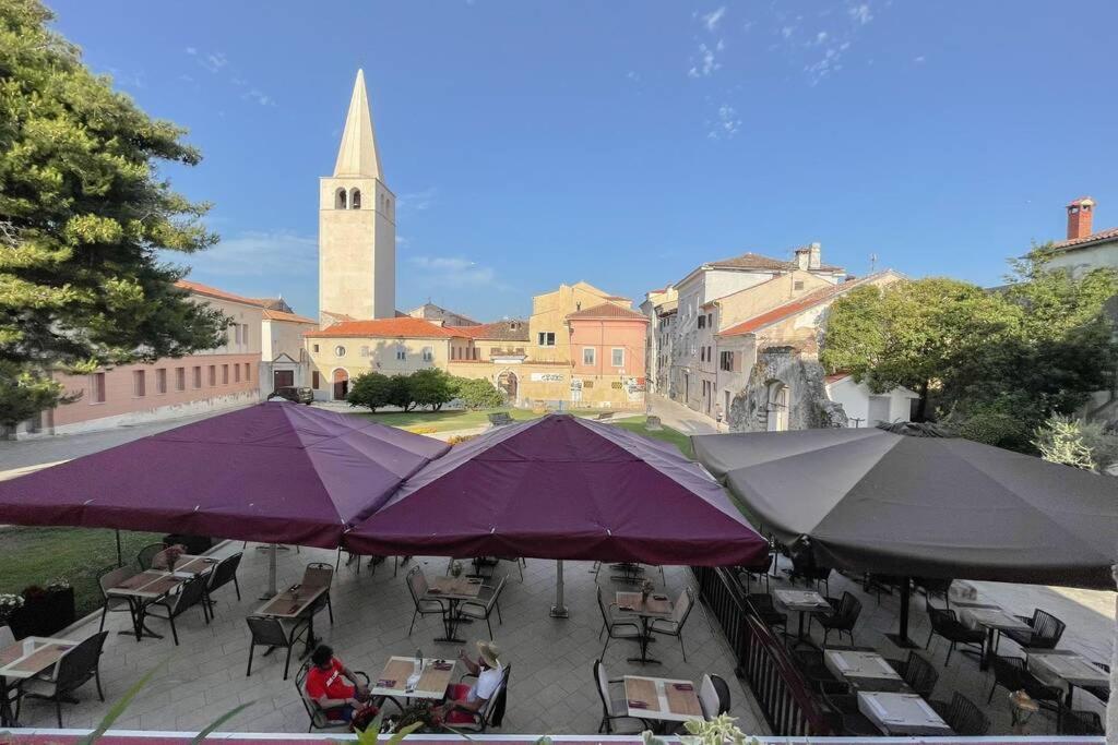 The Bungalow By The Sea In Historic Porec Old City Apartment Bagian luar foto