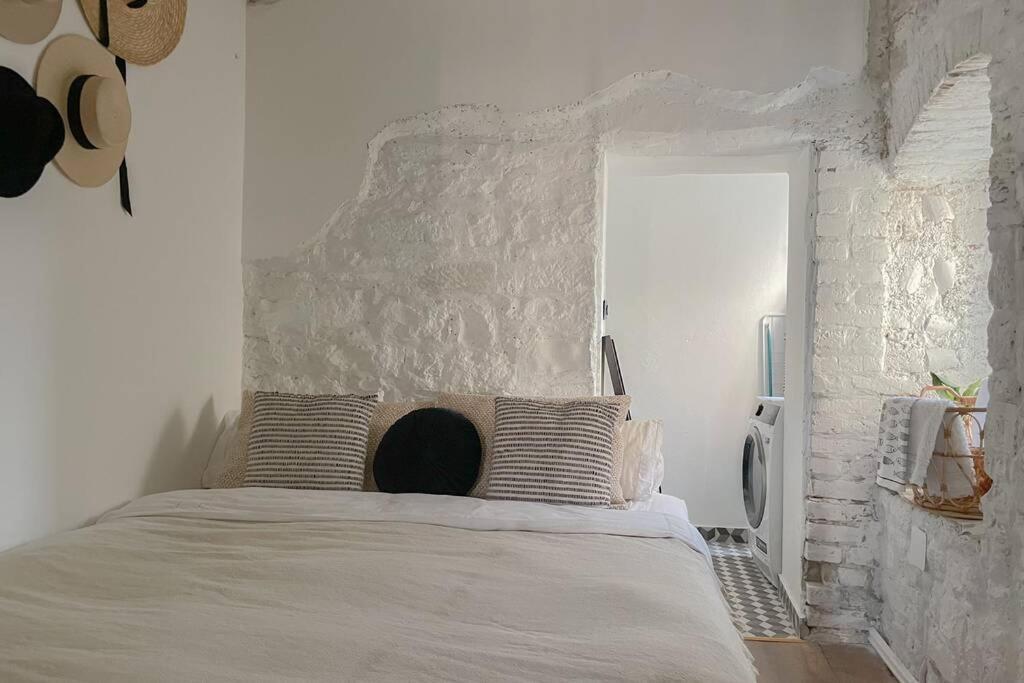 The Bungalow By The Sea In Historic Porec Old City Bagian luar foto
