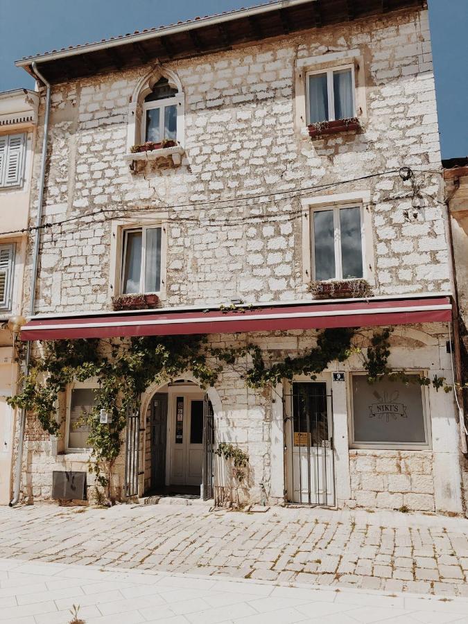 The Bungalow By The Sea In Historic Porec Old City Apartment Bagian luar foto