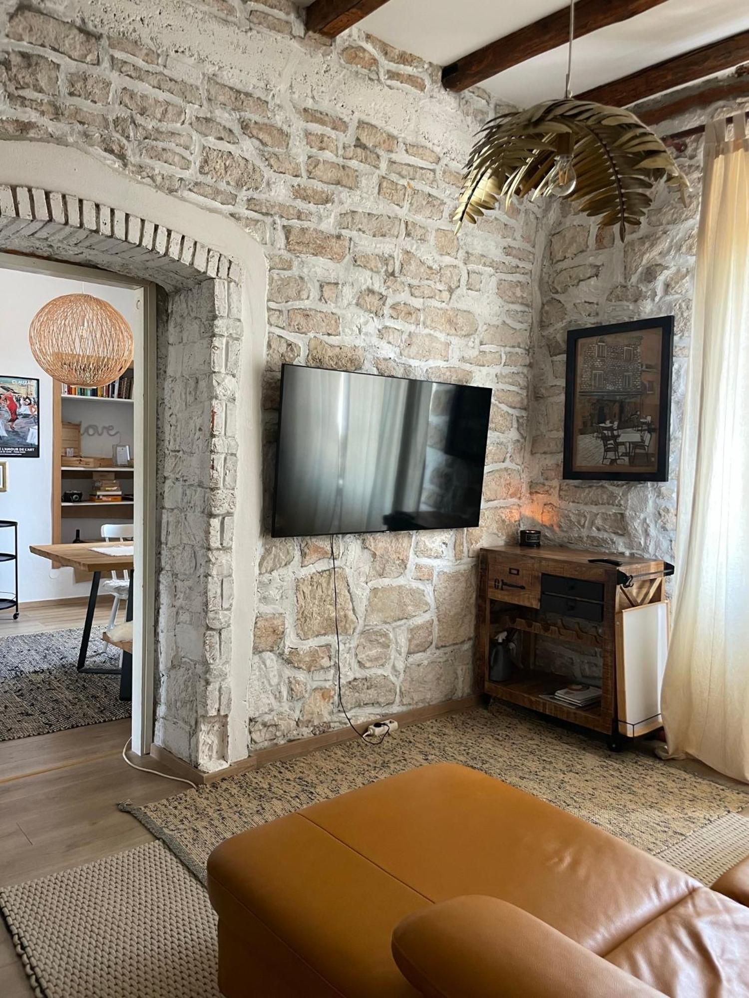 The Bungalow By The Sea In Historic Porec Old City Bagian luar foto